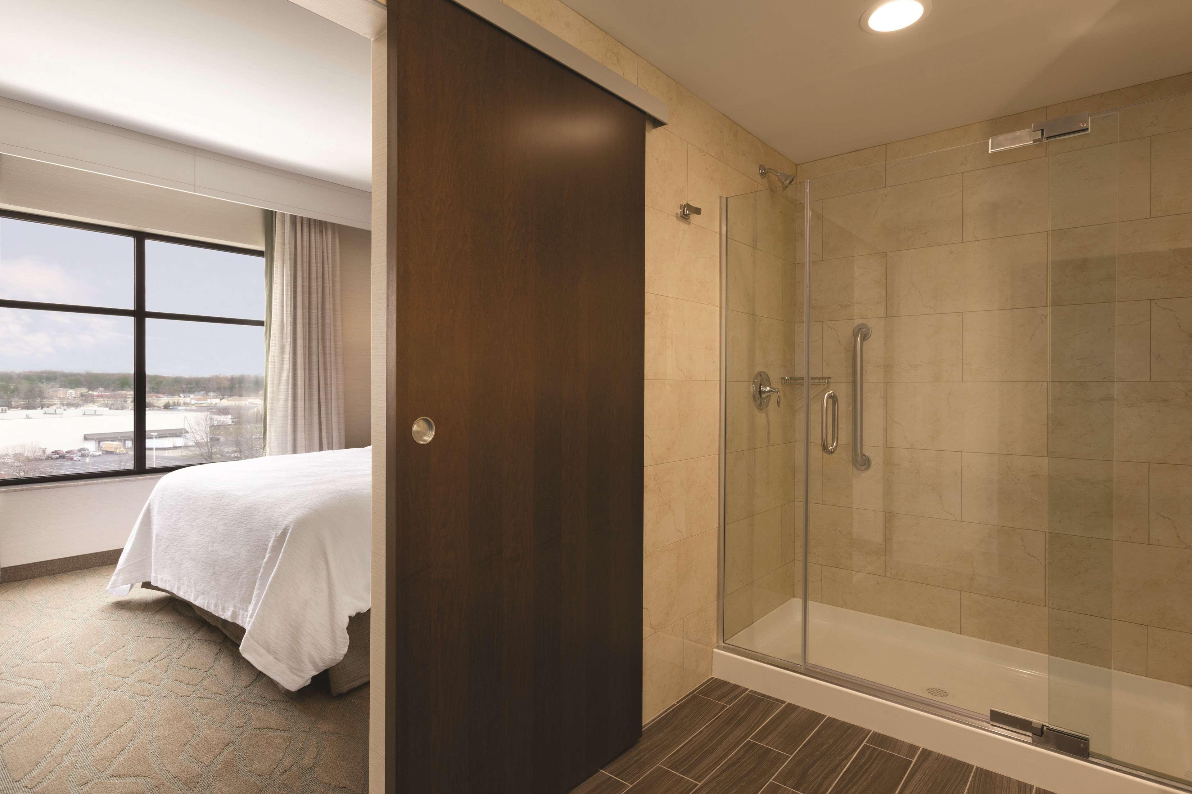 Embassy Suites By Hilton Akron Canton Airport Норт-Кантон Экстерьер фото
