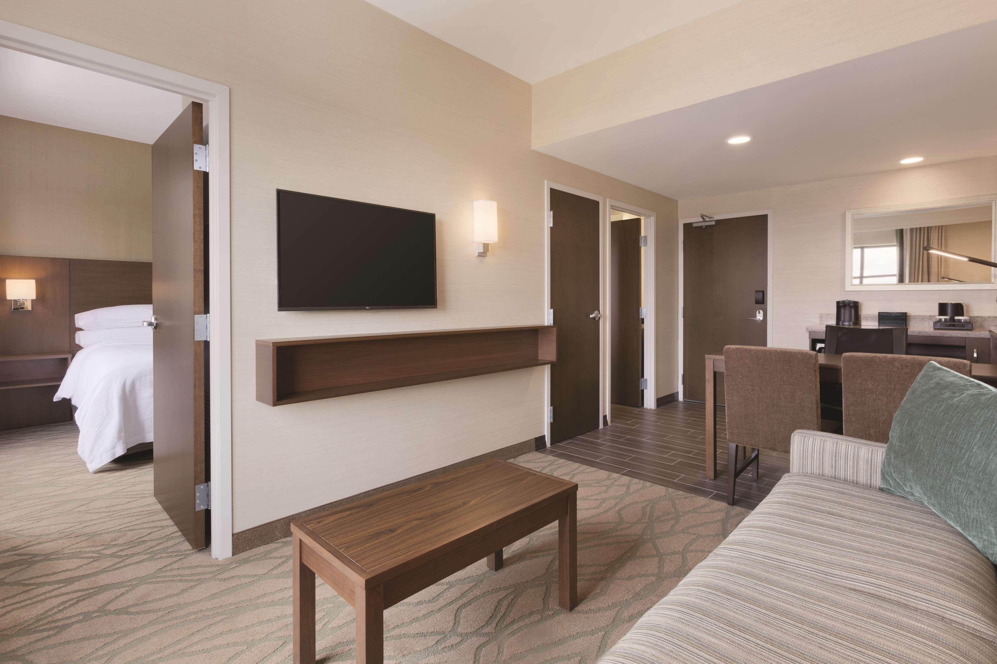 Embassy Suites By Hilton Akron Canton Airport Норт-Кантон Экстерьер фото