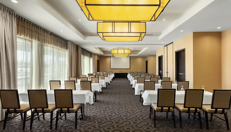 Embassy Suites By Hilton Akron Canton Airport Норт-Кантон Экстерьер фото
